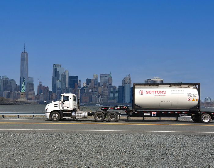 suttons-iso-tank-in-front-of-the-new-york-skyline